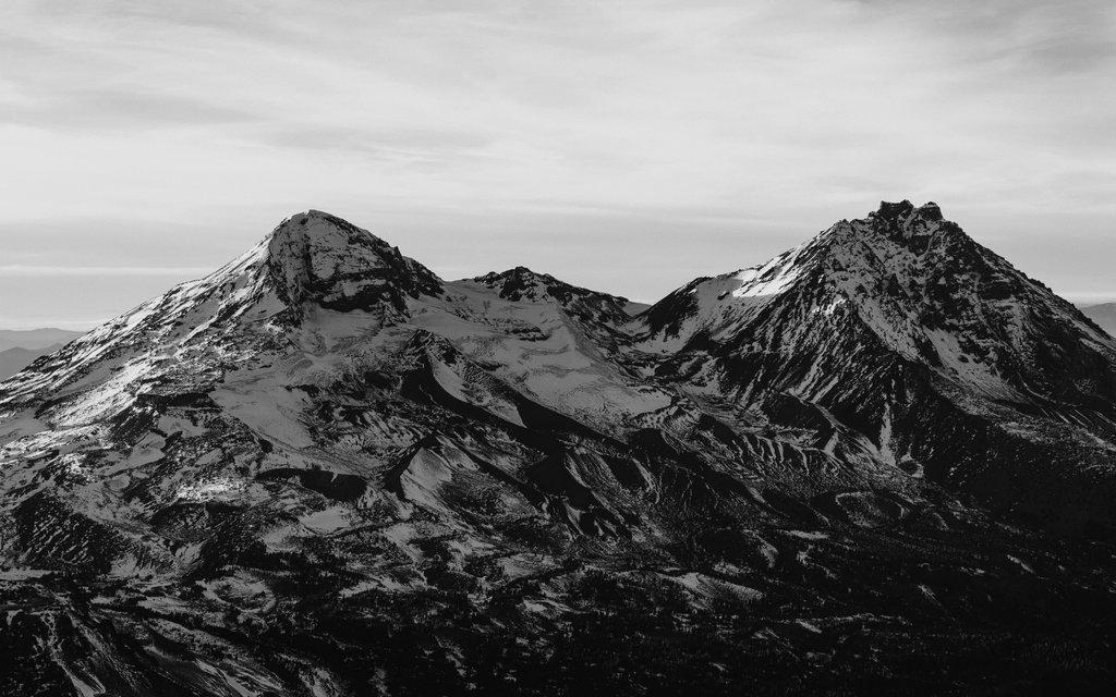An image of the three Sisters mountain range in Central Oregon.